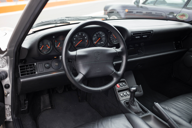 Illustration for article titled How the Porsche 911's Interior and Iconic Five-Gauge Cluster Have Evolved Over Time